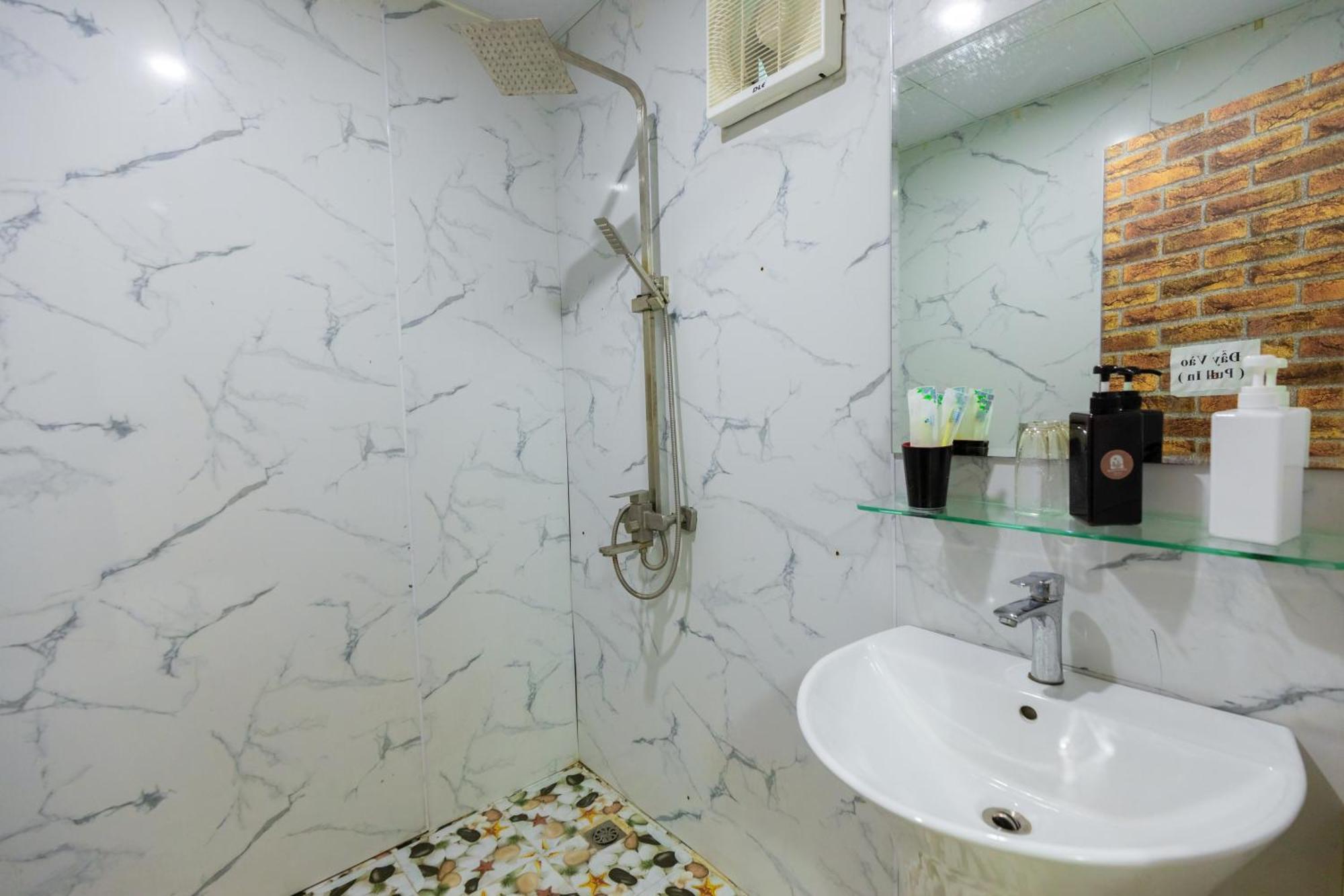 Victor Charlie Hostel Dong Khe Sau 외부 사진