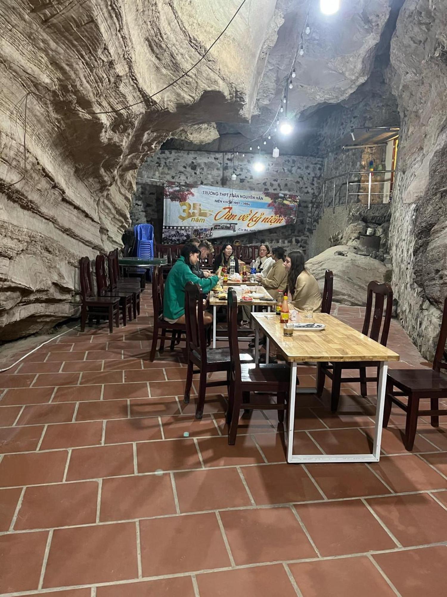 Victor Charlie Hostel Dong Khe Sau 외부 사진